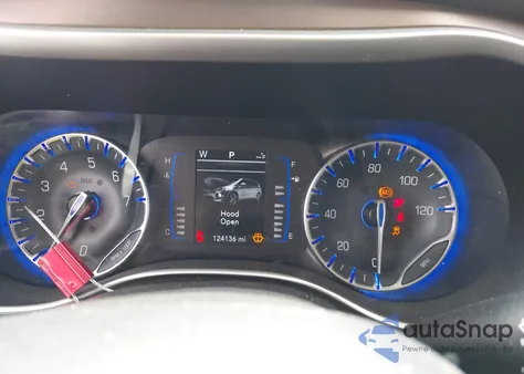 2018 Chrysler Pacifica Touring L z USA, uszkodzony, nr VIN 2C4RC1BG6JR312071